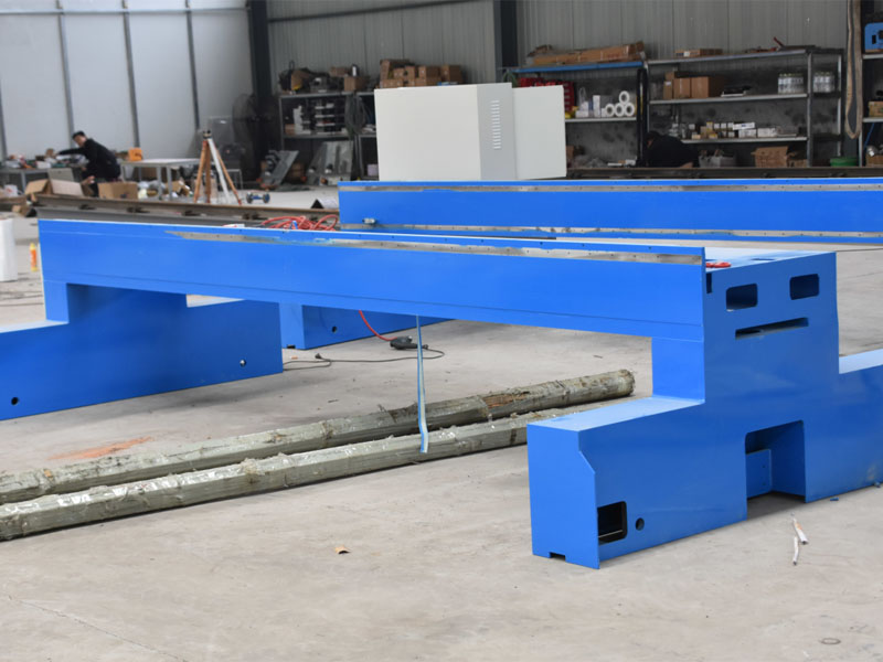 龍門式數(shù)控火焰切割機價格多少?價格參差不齊