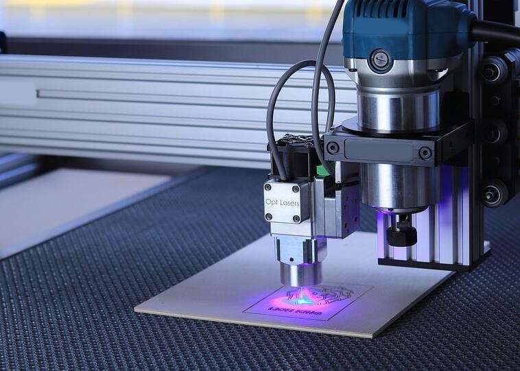 可以使用激光切割機(jī)進(jìn)行塑料切割嗎？